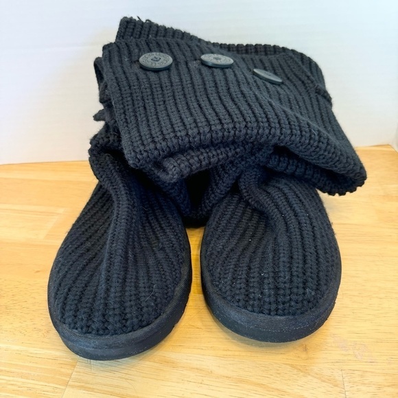 UGG classic Candy button detail knit boots size 11 - Picture 5 of 10